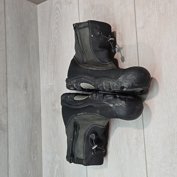 Keen Womens Vail Primaloft 200 gr insolation outsole Leather Boots shoes sz 6.5 - Picture 12 of 14